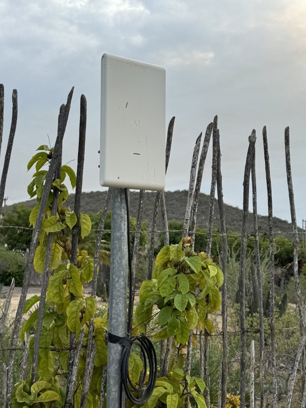 Picture of the wifi range extender which is connected to Starlink satelite internet. This provides high speed internet to the entire campground